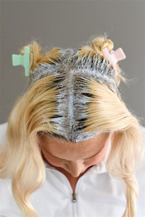 blend roots with blonde hair