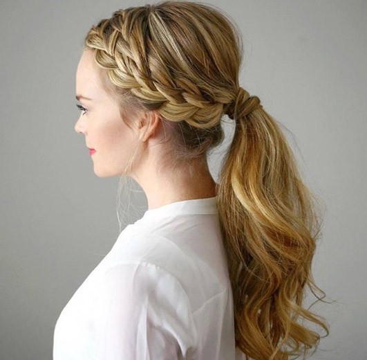 side-braid-and-wavy-pony